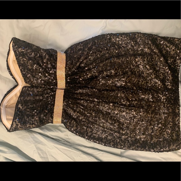 La femme Strapless Black sequin Mini Dress - Picture 2 of 4